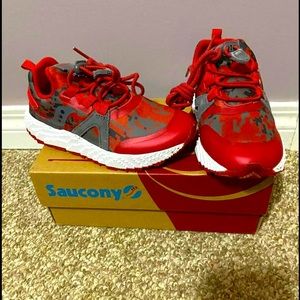 Little kids Sz 12 . Bought and don’t fit my son